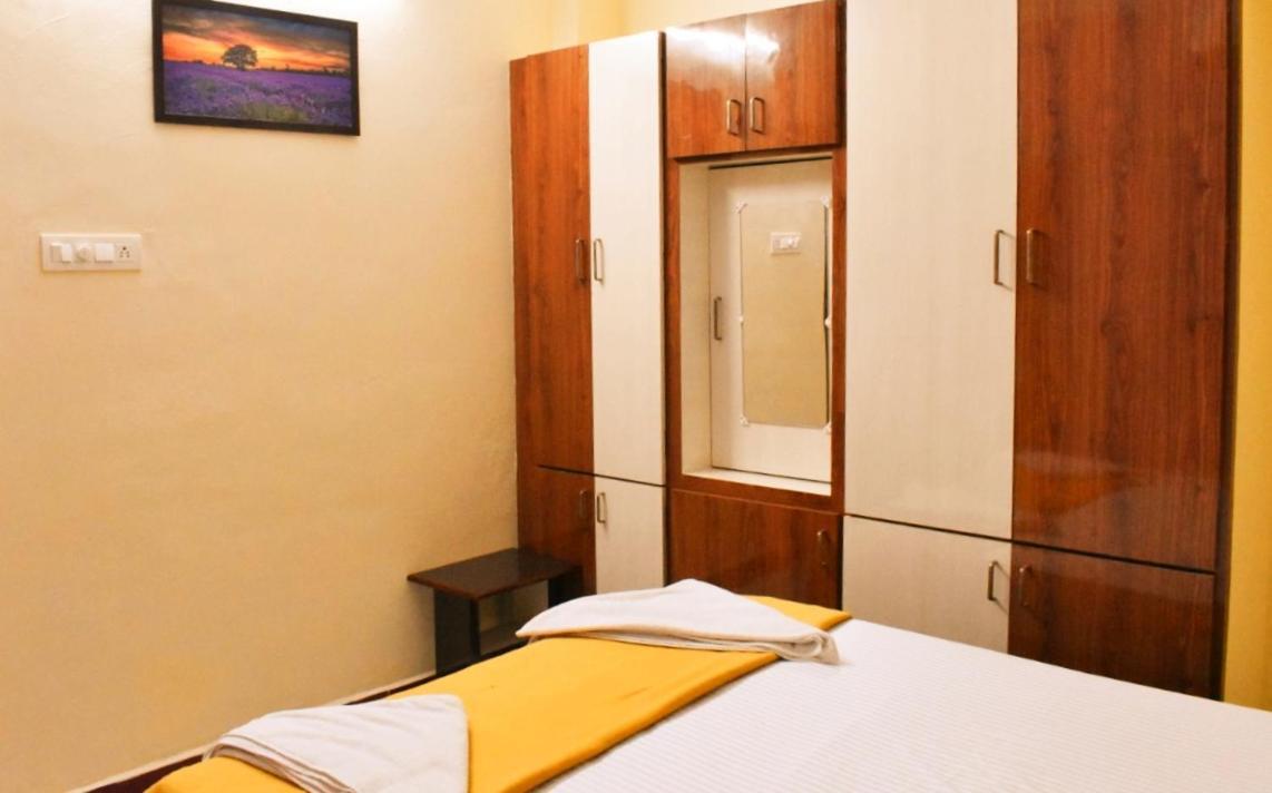 Sannidhi Service Apartments ティルパティ エクステリア 写真